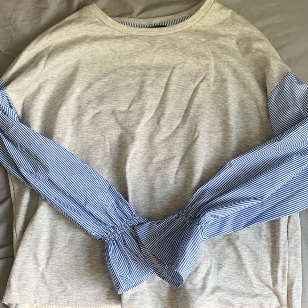 grey & blue long sleeve